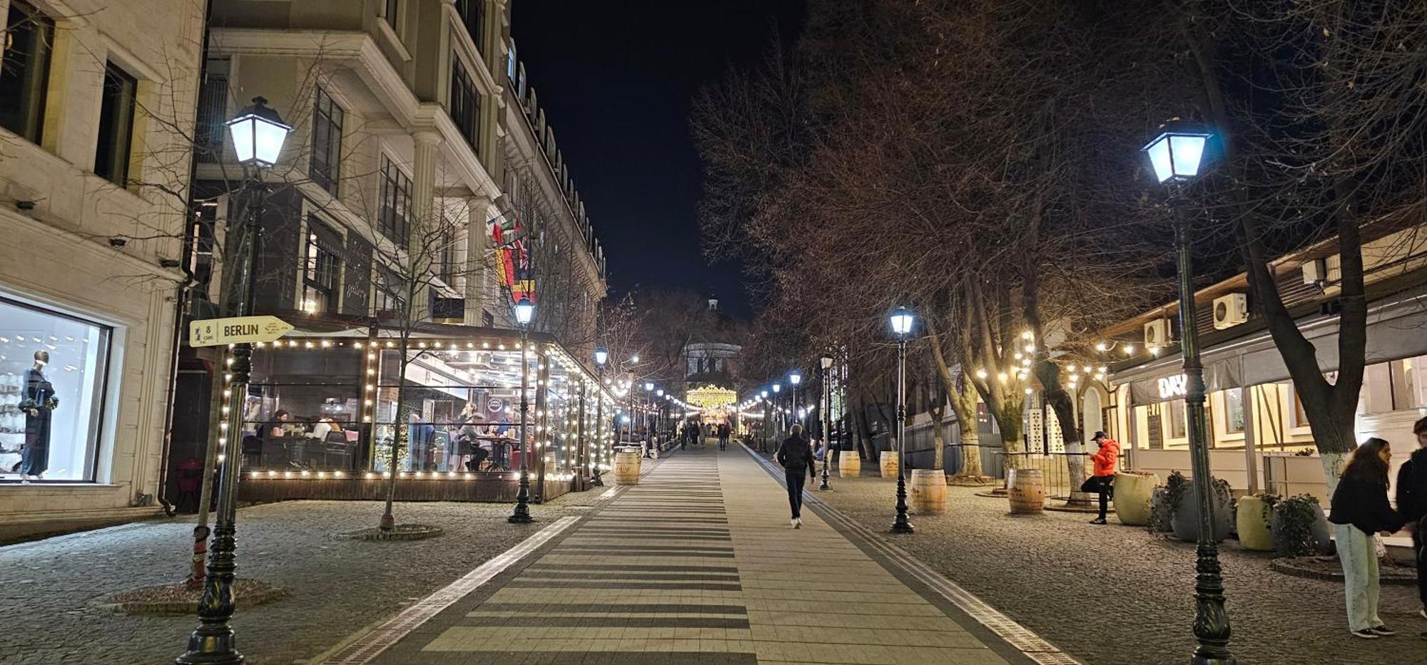 Park & Pedestrian Zone Apartment For4 Kischinau Exterior foto